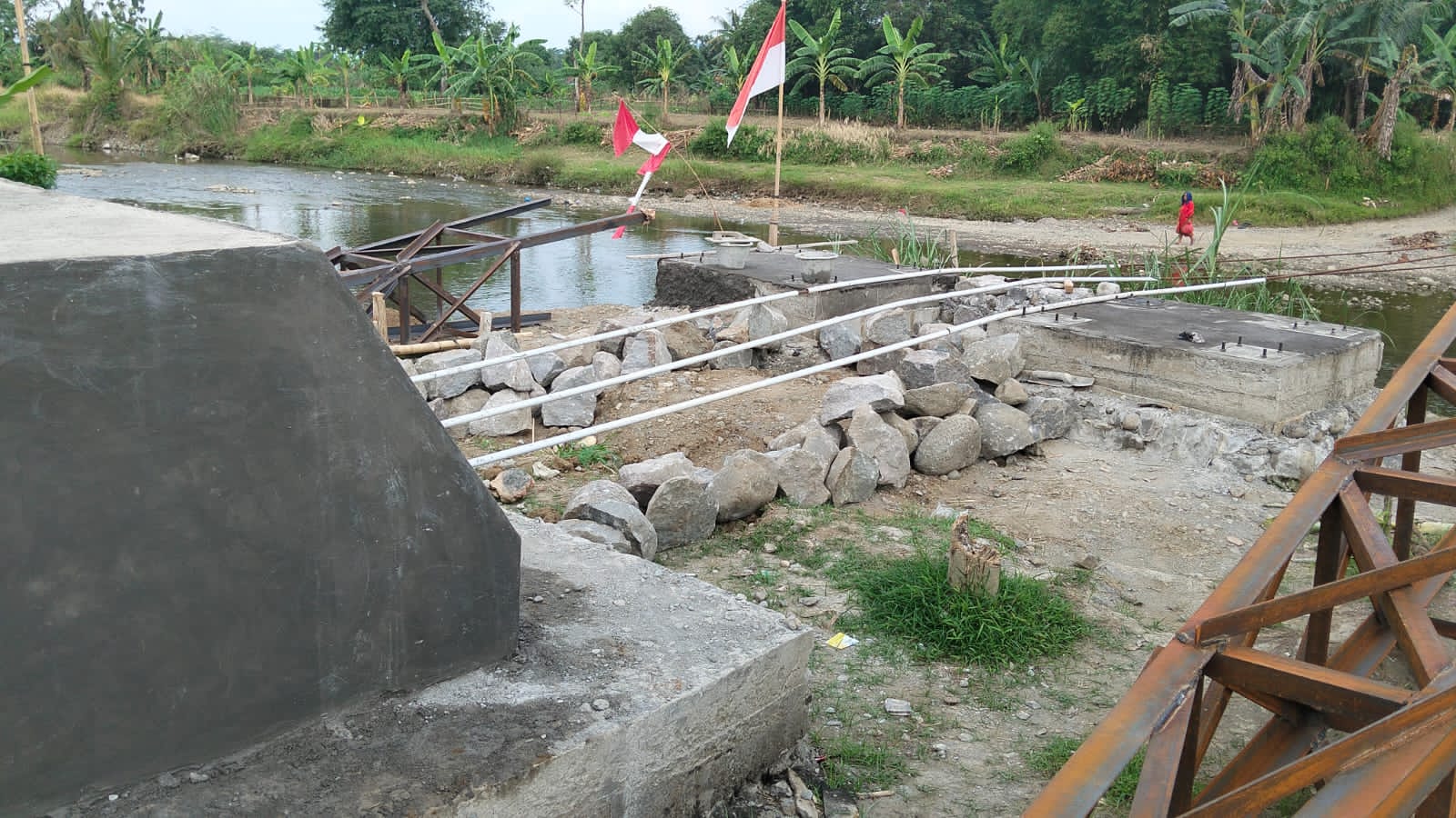 Pengecoran Pondasi Tiang Jembatan Gantung Garuda Rampung, Tonggak Penting Pembangunan di Bantarkawung