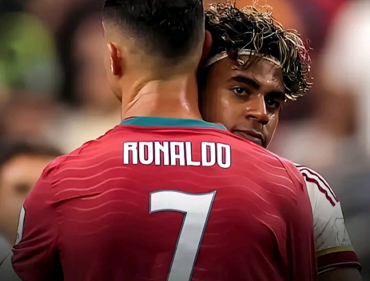 Portugal Tersingkir, Lamine Yamal Hampiri & Peluk Cristiano Ronaldo