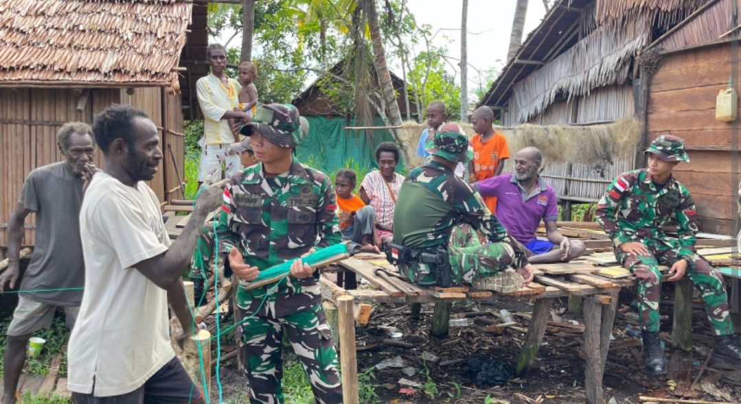 Satgas Yonif 123/Rajawali Pererat Silaturahmi Melalui Anjangsana di Kampung Senggo