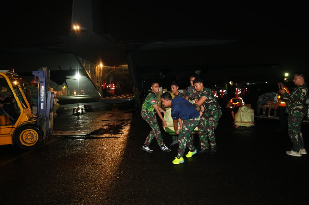 Perluas Akses Air Bersih dan Listrik di Papua, TNI AD Kirim Dukungan Program Manunggal Air dan Papua Terang