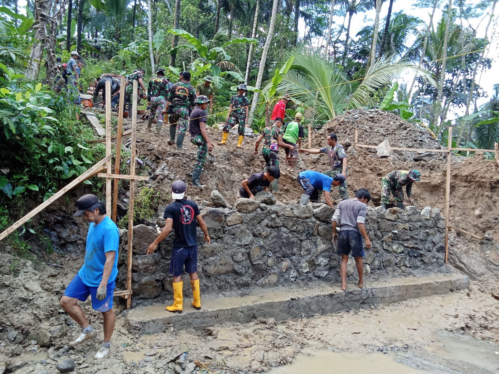 Jembatan Garuda: Wujud 'Over Prestasi' TMMD Ke-128 Purbalingga, Satukan Harapan Dua Kecamatan