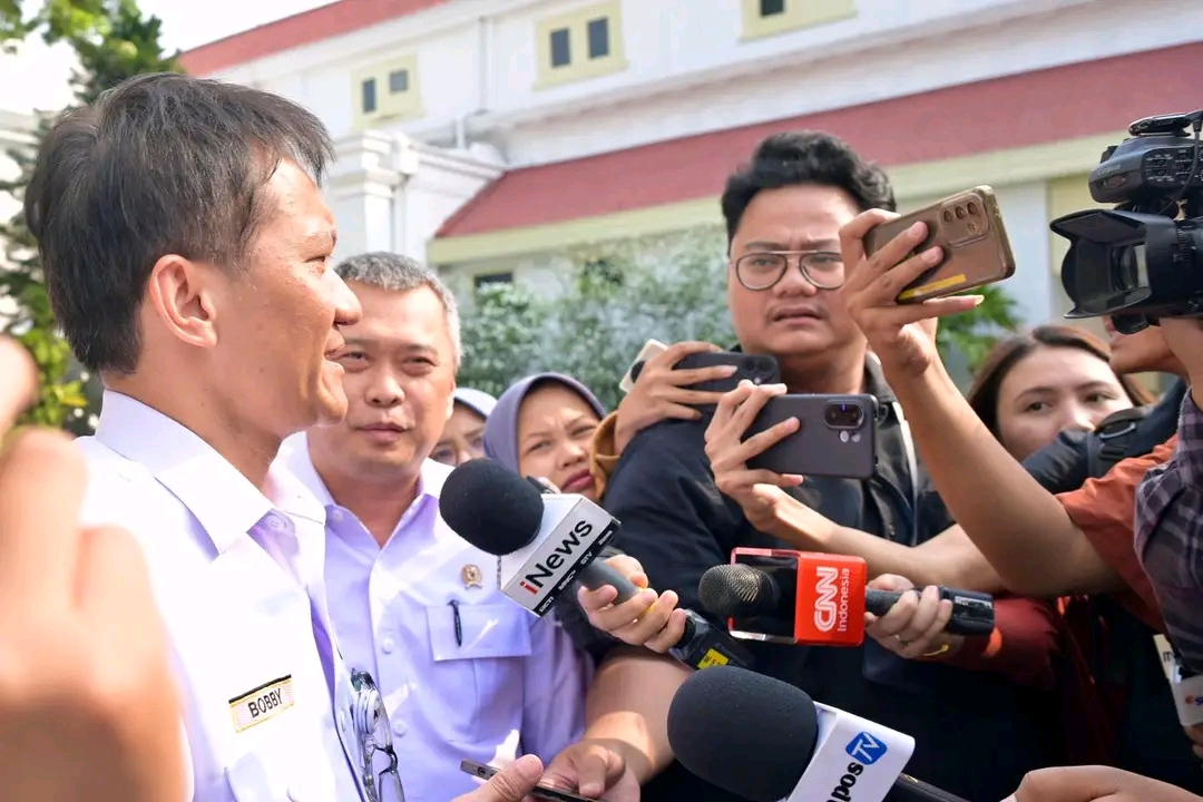 Presiden Prabowo Instruksikan Renovasi Stasiun Gambir dan Percepatan Penanganan Perlintasan Sebidang
