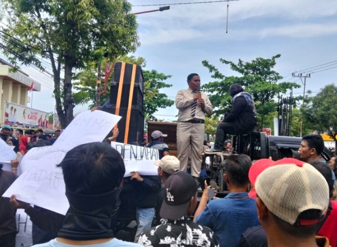 Kasus Pembunuhan Satu Keluarga, Ratusan FSI Tuntut Keadilan