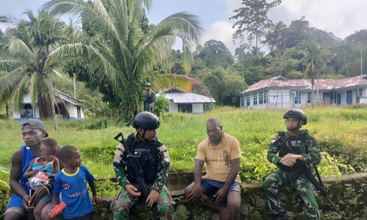 TNI Hadir Memberikan Rasa Aman Terhadap Saudara Diujunh Timur Indonesia
