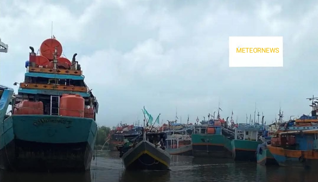 BBM Solar Naik, Kapal Nelayan Karangsong Indramayu Tidak Bisa Melaut