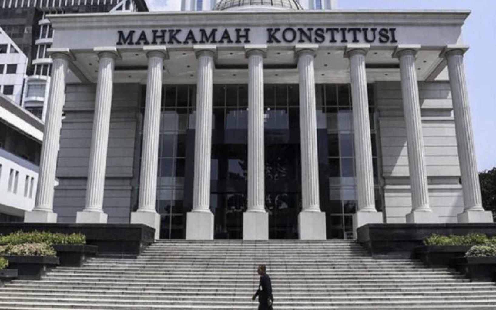 11 Mahasiswa UT Gugat Pasal 411 KUHP Tentang Perzinahan