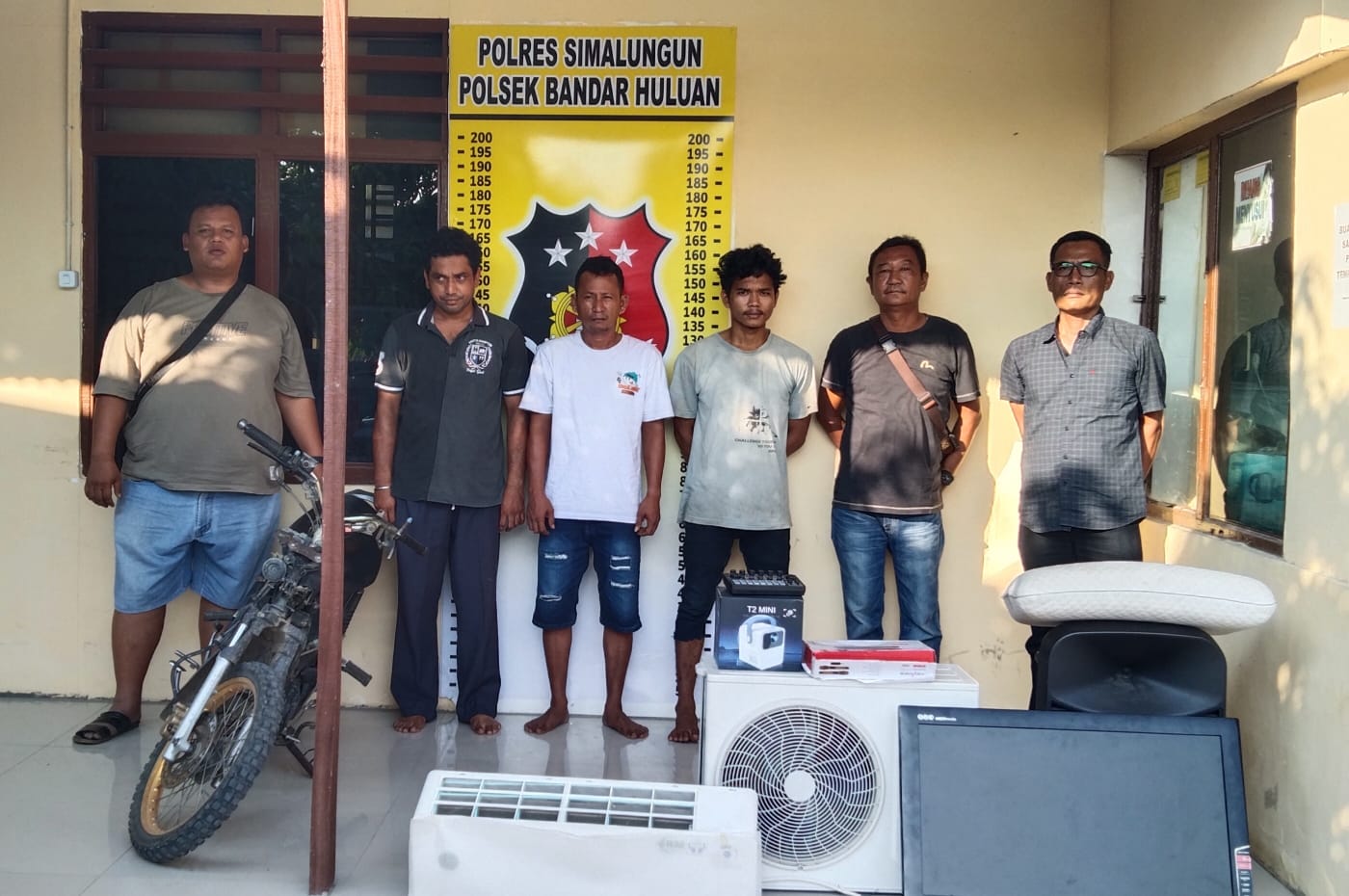 Bergerak Dini Hari, Unit Reskrim Polsek Bandar Huluan Ringkus Tiga Pelaku Curat dalam Semalaman Seluruh Barang Bukti Berhasil Diamankan