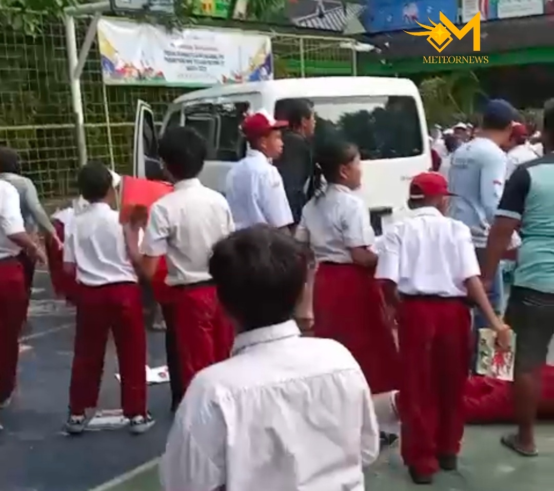 Mobil MBG Terobos Pagar dan Tabrak Siswa