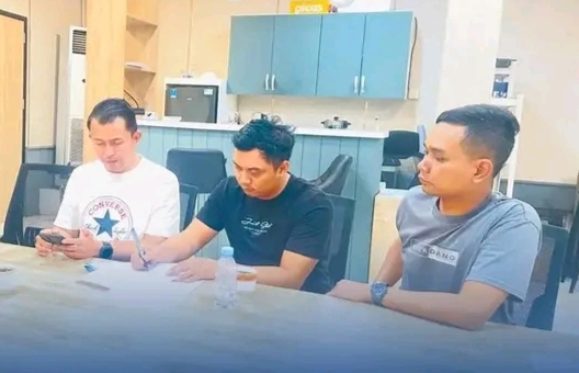 Plat Nomer Mobil ALPHARD Oknum Anggota Polri Hanya Di Hukum Tilang