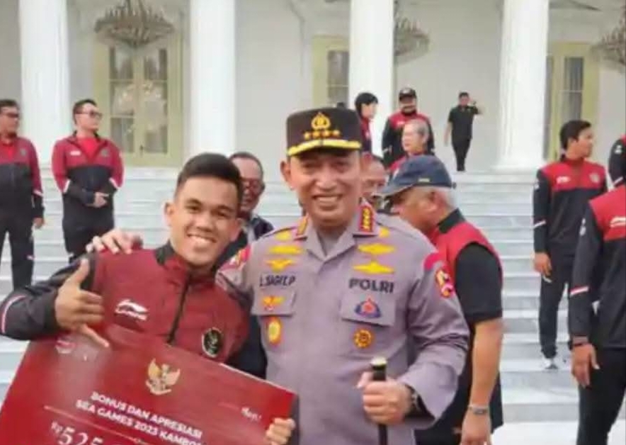 Toni Kristian Hutapea Dapat Penghargaan Dari Polri Jalur Rekrutmen Proaktif.