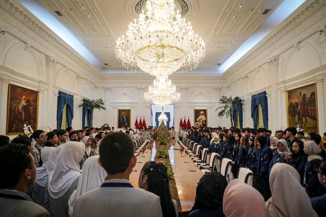 Siswa SMPN 73 Jakarta dan Mahasiswa Unila Kunjungi Istana Kepresidenan dalam Program 'Istana untuk Anak Sekolah'