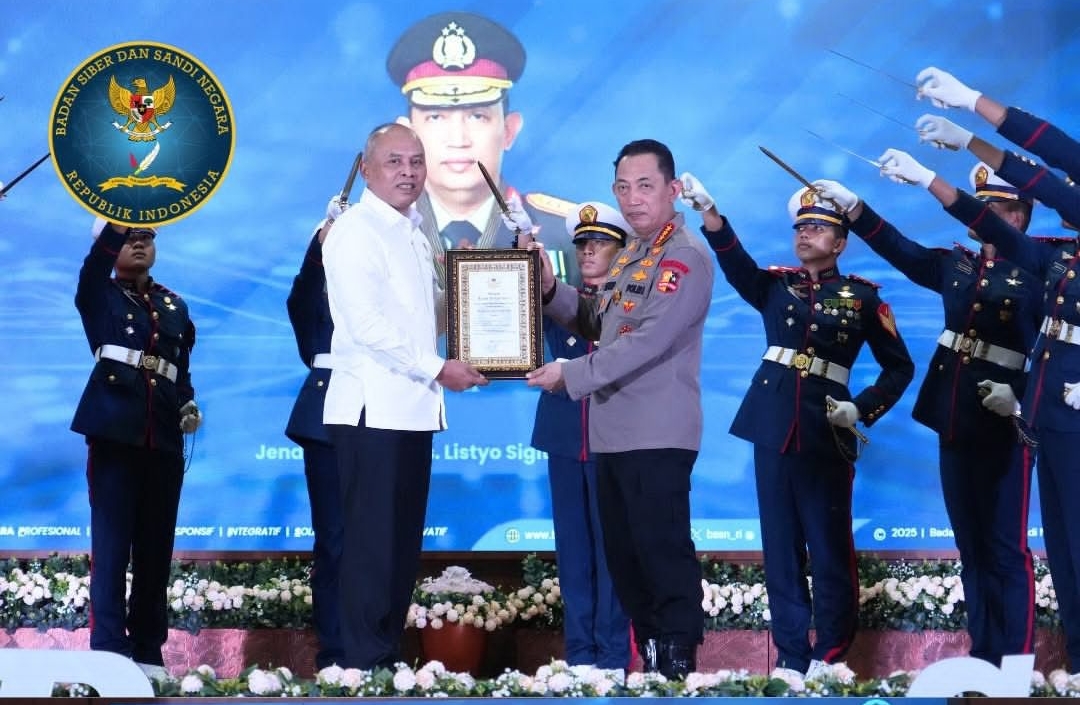 Terima Penghargaan Adibhakti Sanapati, Kapolri Tegaskan Sinergi Polri-BSSN Jaga Kedaulatan Siber