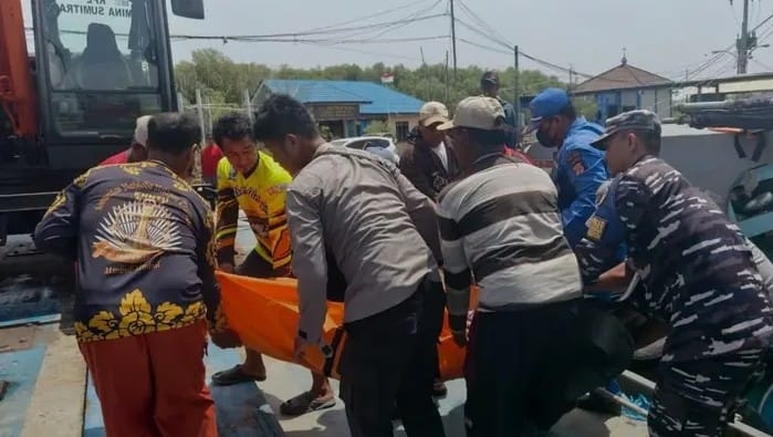 Laka laut KM ALMUJIB VS TONGKANG Di Perairan Pulau Biawak
