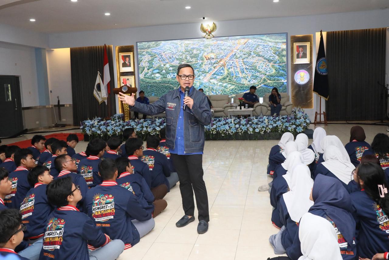 Songsong Indonesia Emas 2045, Wamendagri Bima Ajak Generasi Muda Tingkatkan Kualitas Diri