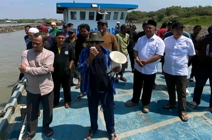 Muara Karangsong Lumpuh, Kapal Tidak Bisa Melaut Pemerintah Di Minta Tangani Serius