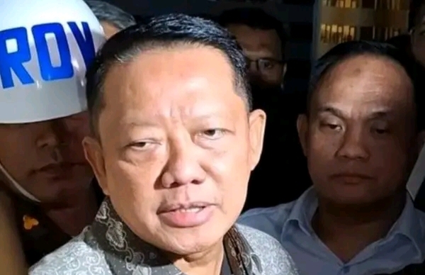 Tersangka Febri Adriansyah Di Bawa Ke Rutan KPK