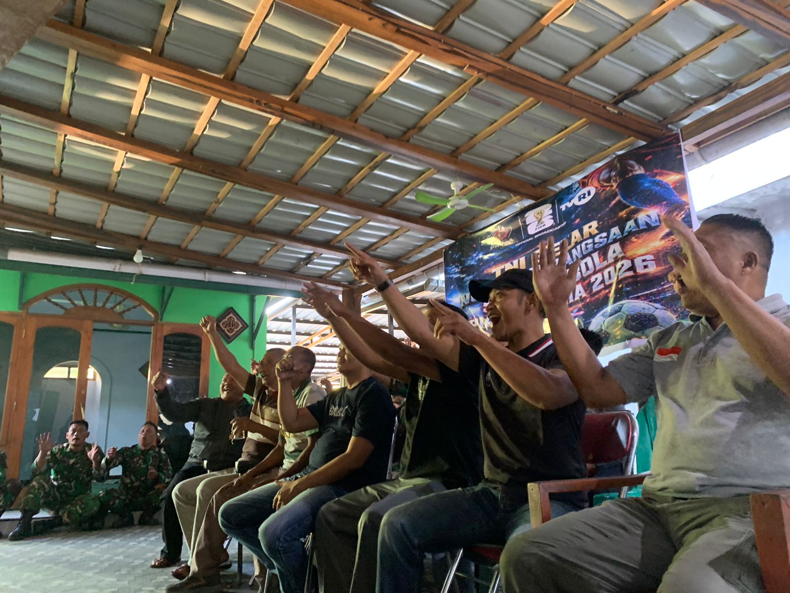 Nobar Piala Dunia 2026 di Koramil 01/Wonogiri: Satukan Prajurit dan Masyarakat