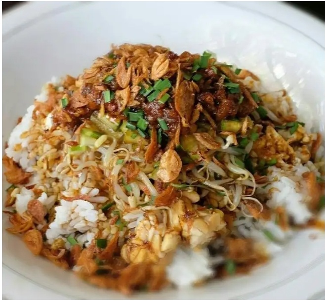 Ciri Khas Kuliner Indramayu NASI LENGKOH Maknyos