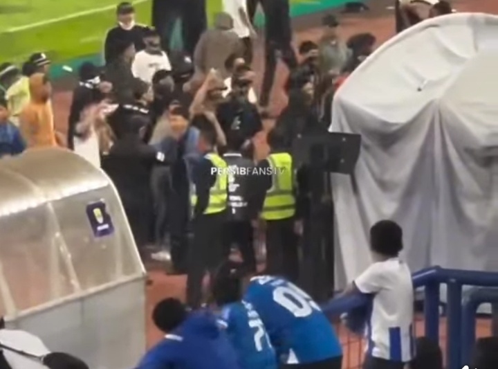 Duel Persib Bandung VS Ratchaburi FC Berakhir Ricuh.