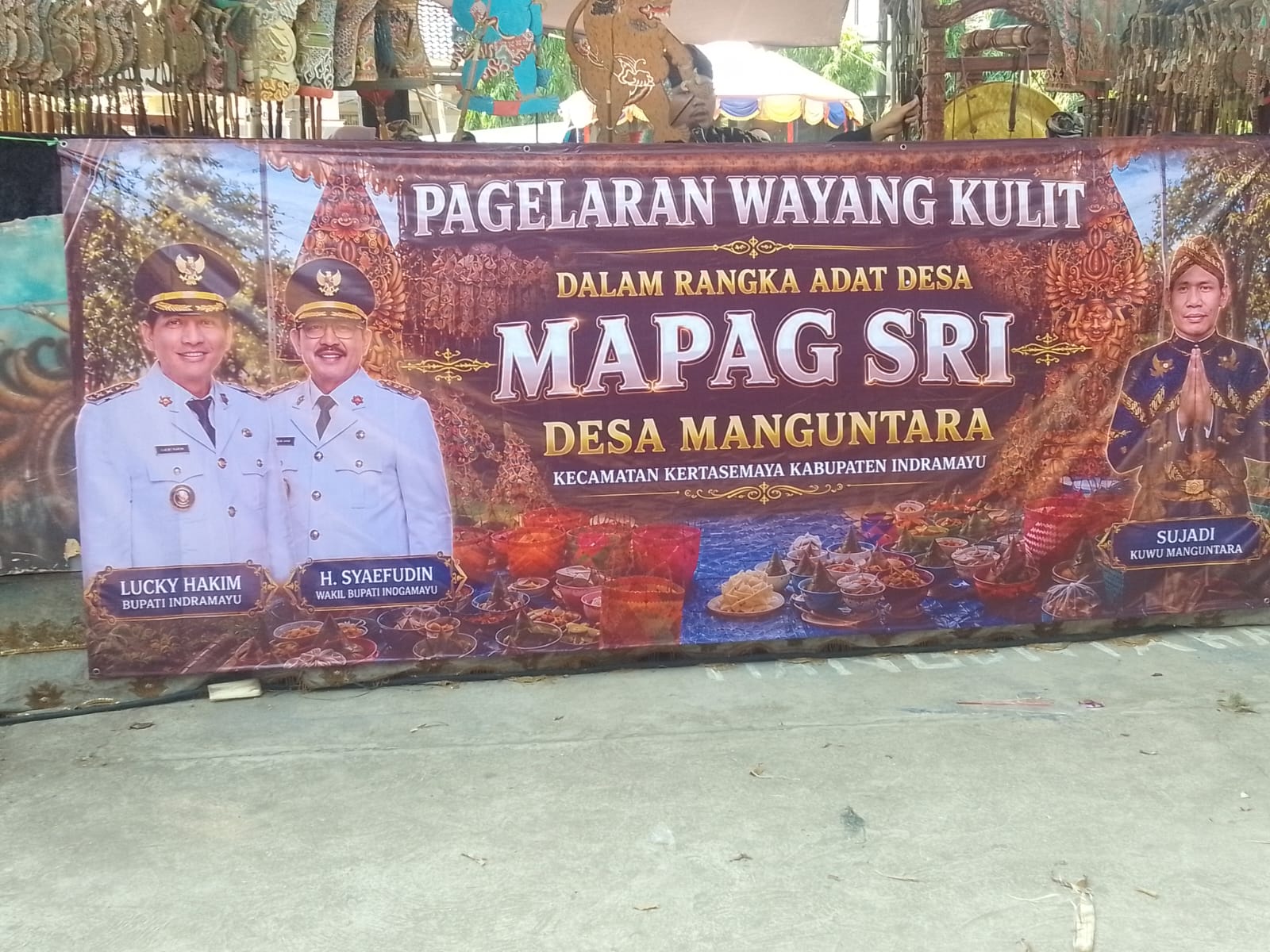 Mapag Sri, Pagelaran Wayang Kulit Meriahkan Adat Desa  Manguntara